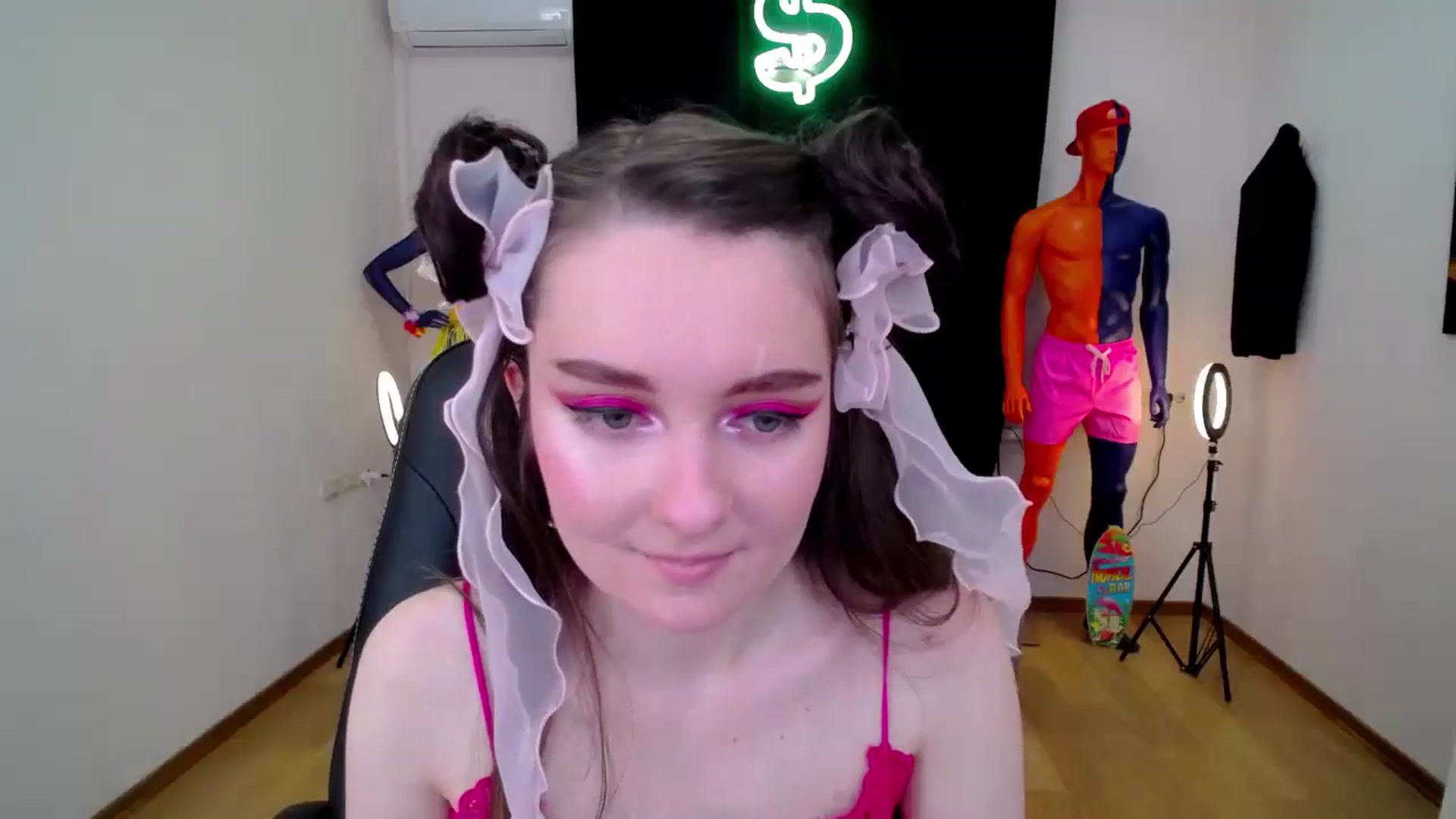 Gallery image thumbnail from Milim_Nava's myfreecams stream on, 10/16/2024, 19:21 image 15 of 20