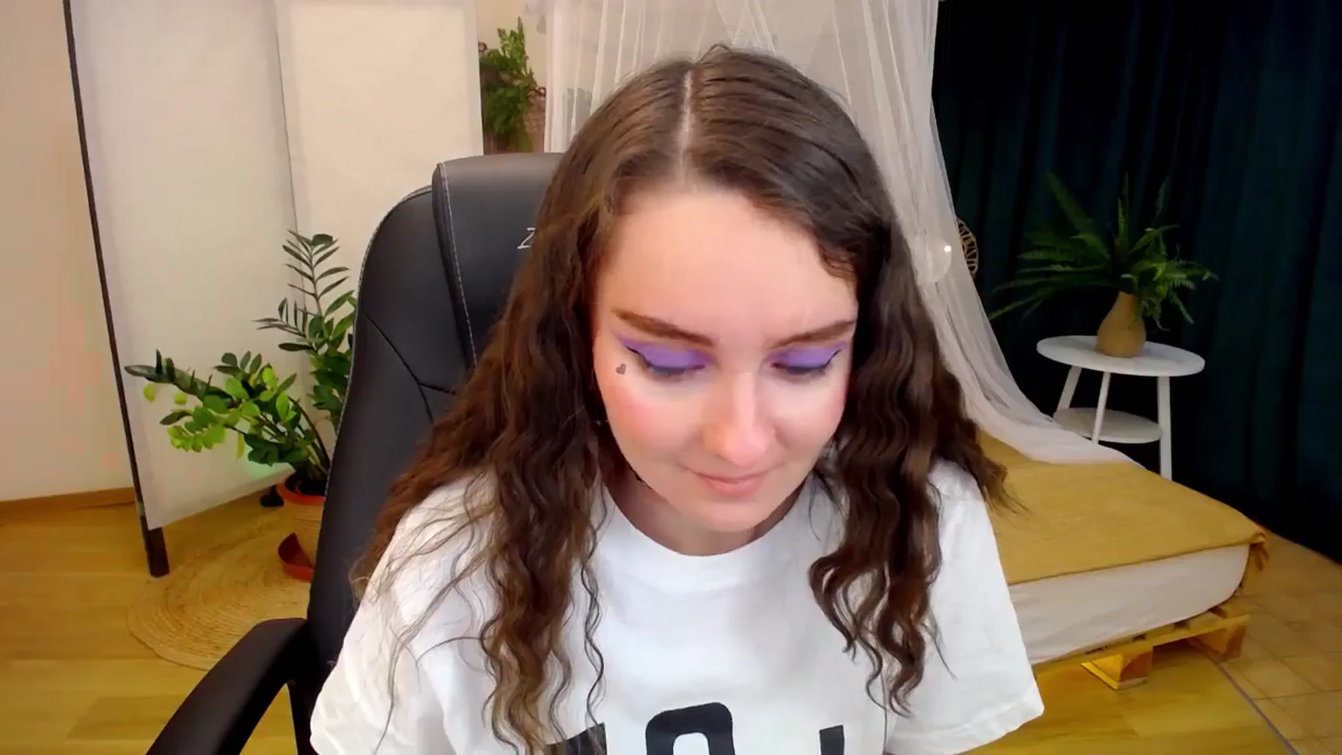 Gallery image thumbnail from Milim_Nava's myfreecams stream on, 10/17/2024, 18:35 image 10 of 20