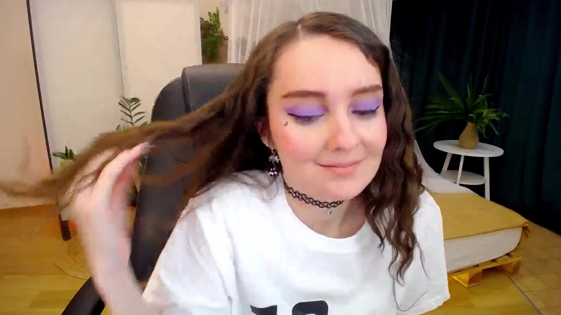 Gallery image thumbnail from Milim_Nava's myfreecams stream on, 10/17/2024, 18:35 image 9 of 20