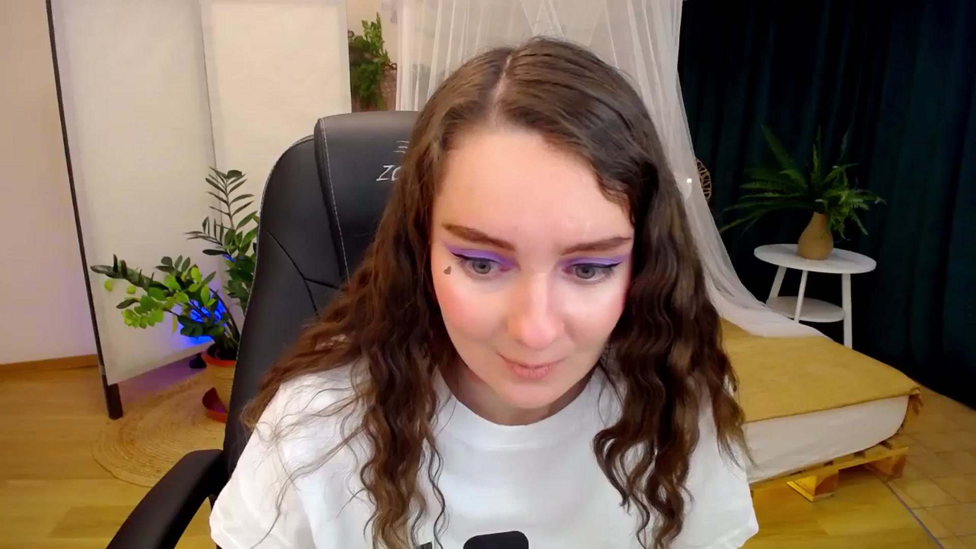 Gallery image thumbnail from Milim_Nava's myfreecams stream on, 10/17/2024, 18:35 image 11 of 20