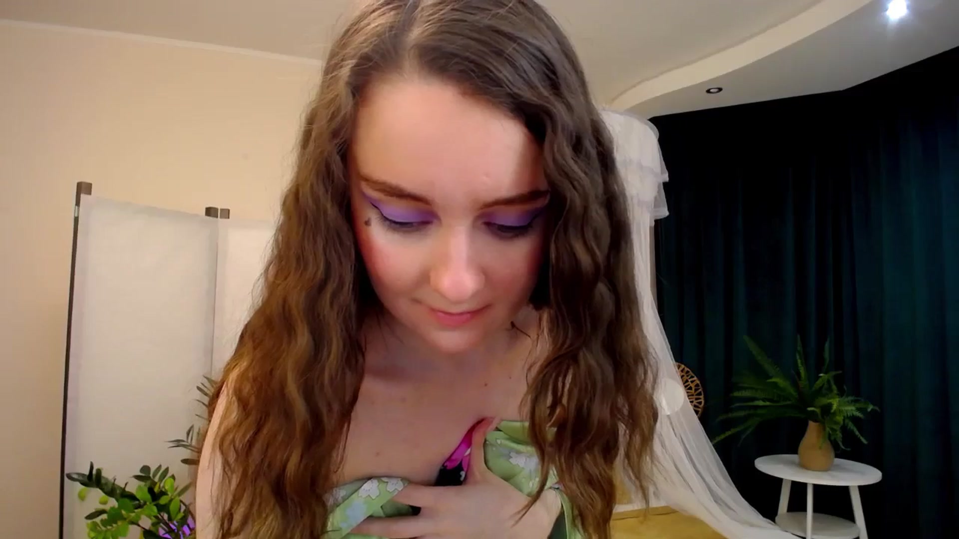 Gallery image thumbnail from Milim_Nava's myfreecams stream on, 10/18/2024, 24:01 image 8 of 20