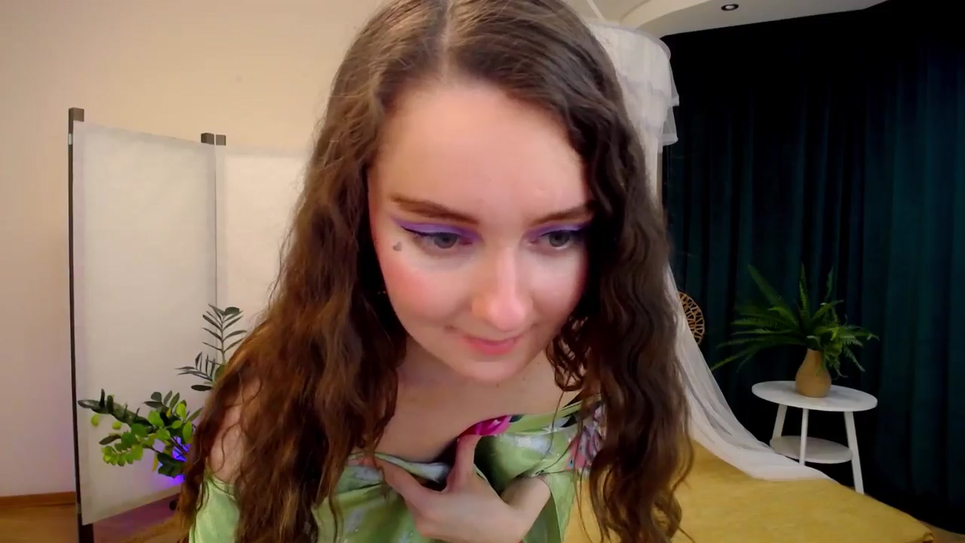Gallery image thumbnail from Milim_Nava's myfreecams stream on, 10/18/2024, 24:01 image 5 of 20
