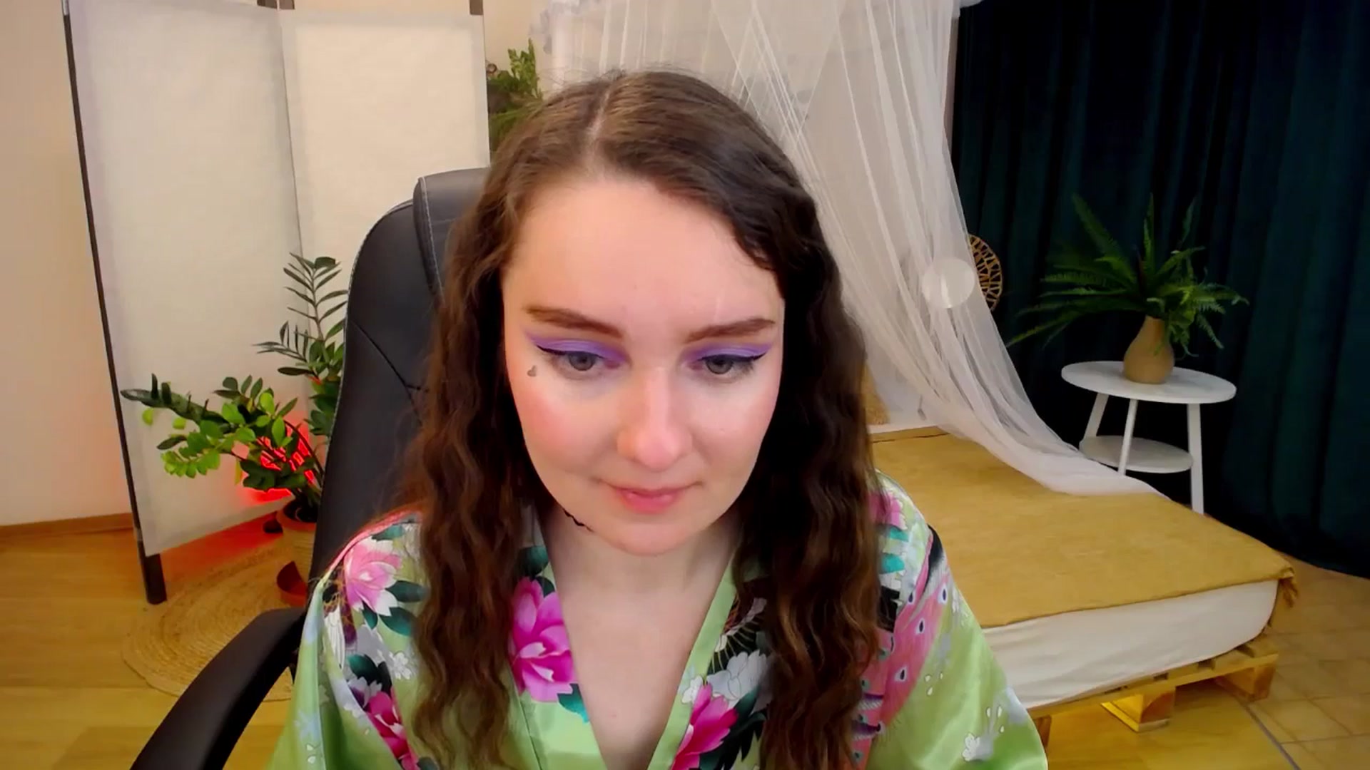 Gallery image thumbnail from Milim_Nava's myfreecams stream on, 10/18/2024, 24:01 image 18 of 20