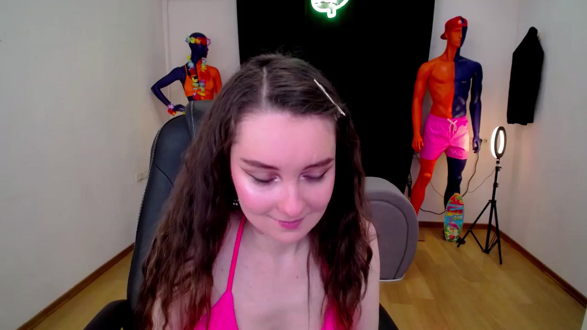 Gallery image thumbnail from Milim_Nava's myfreecams stream on, 10/18/2024, 15:34 image 19 of 20