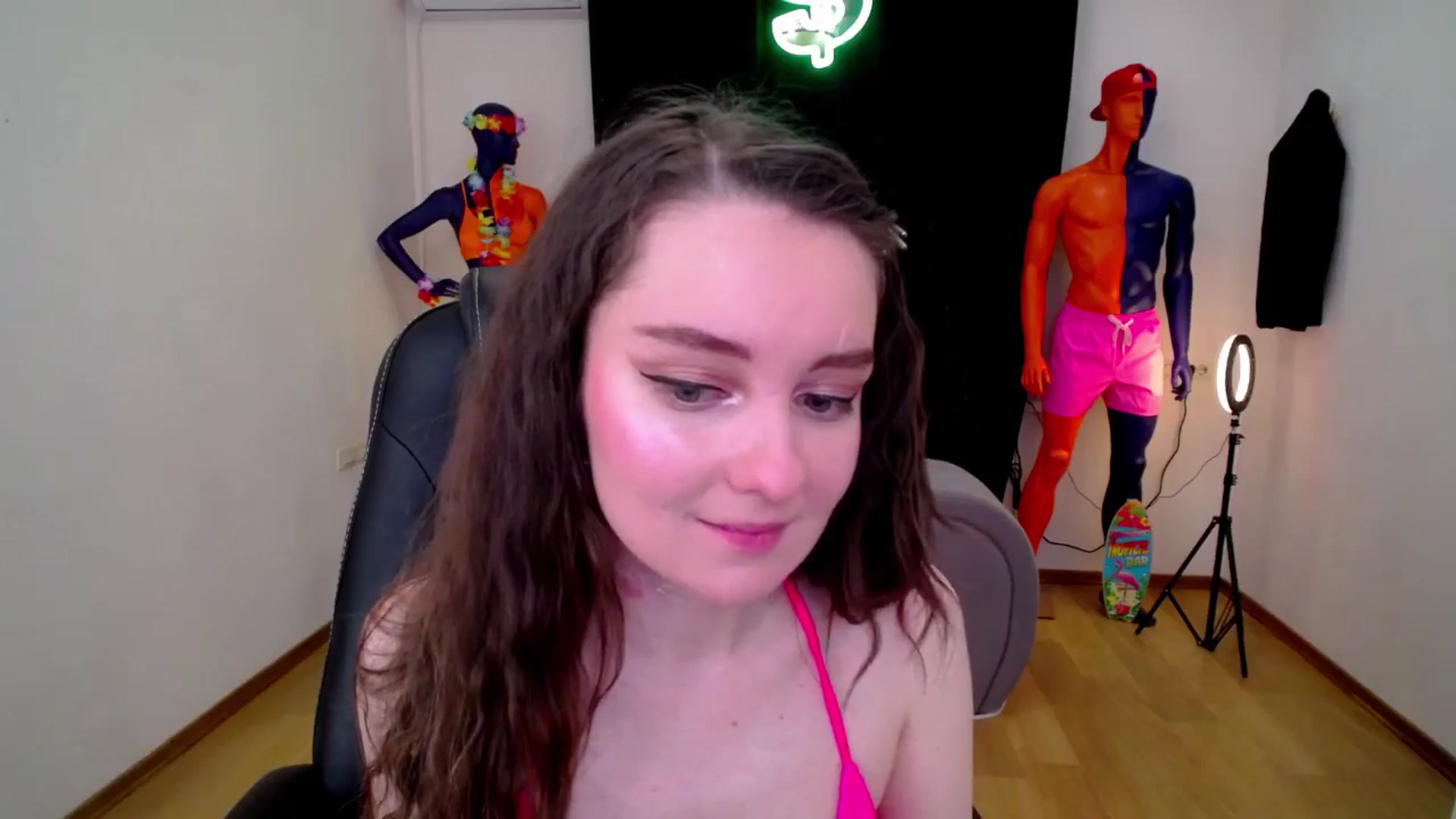 Gallery image thumbnail from Milim_Nava's myfreecams stream on, 10/18/2024, 15:34 image 6 of 20