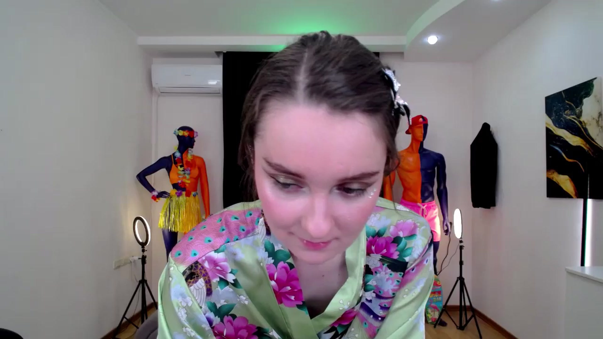 Gallery image thumbnail from Milim_Nava's myfreecams stream on, 10/24/2024, 14:13 image 14 of 20