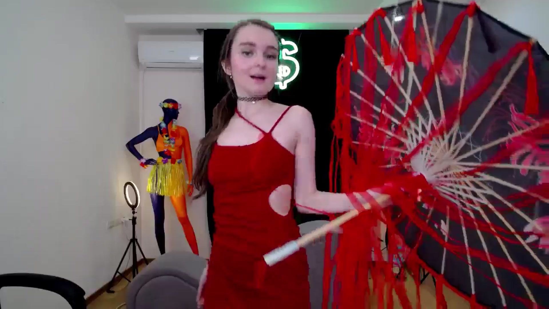 Gallery image thumbnail from Milim_Nava's myfreecams stream on, 10/24/2024, 14:41 image 19 of 20