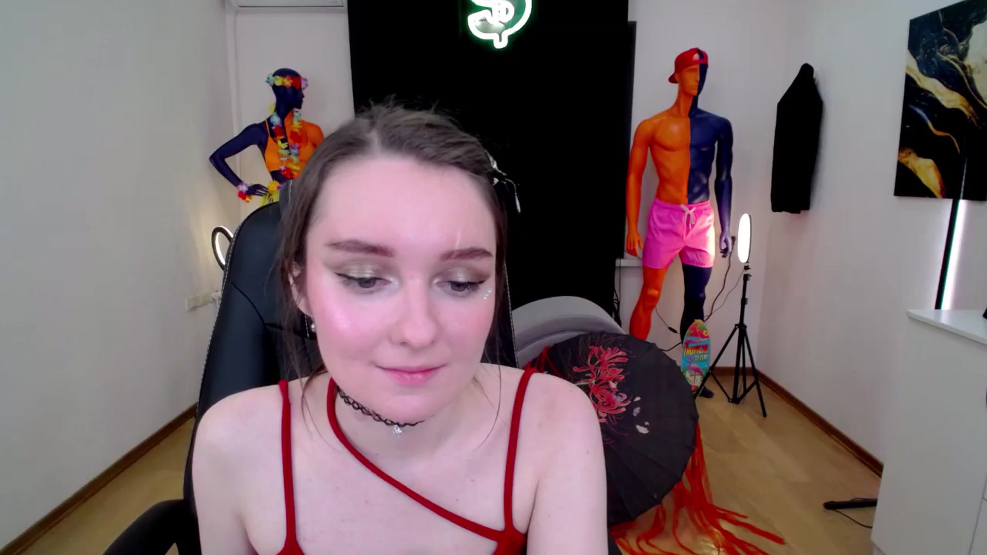 Gallery image thumbnail from Milim_Nava's myfreecams stream on, 10/24/2024, 18:38 image 10 of 20