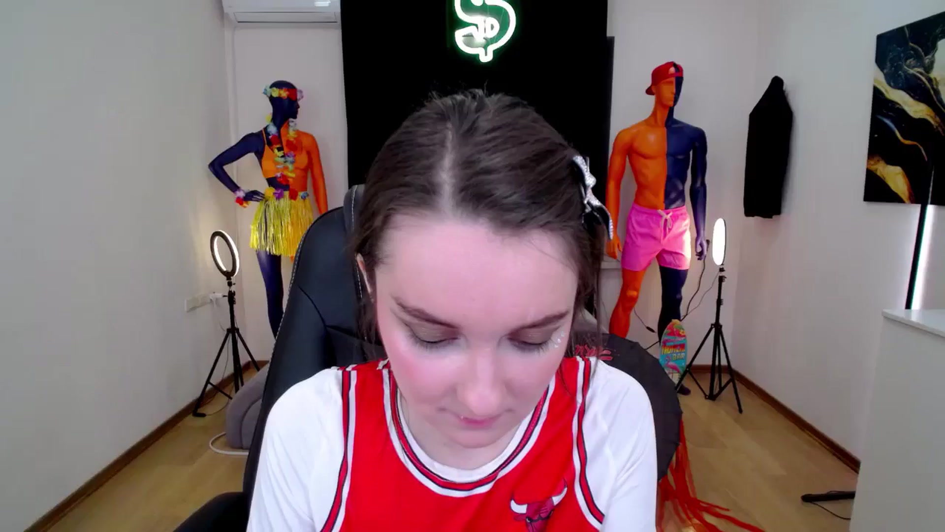 Gallery image thumbnail from Milim_Nava's myfreecams stream on, 10/24/2024, 18:38 image 16 of 20