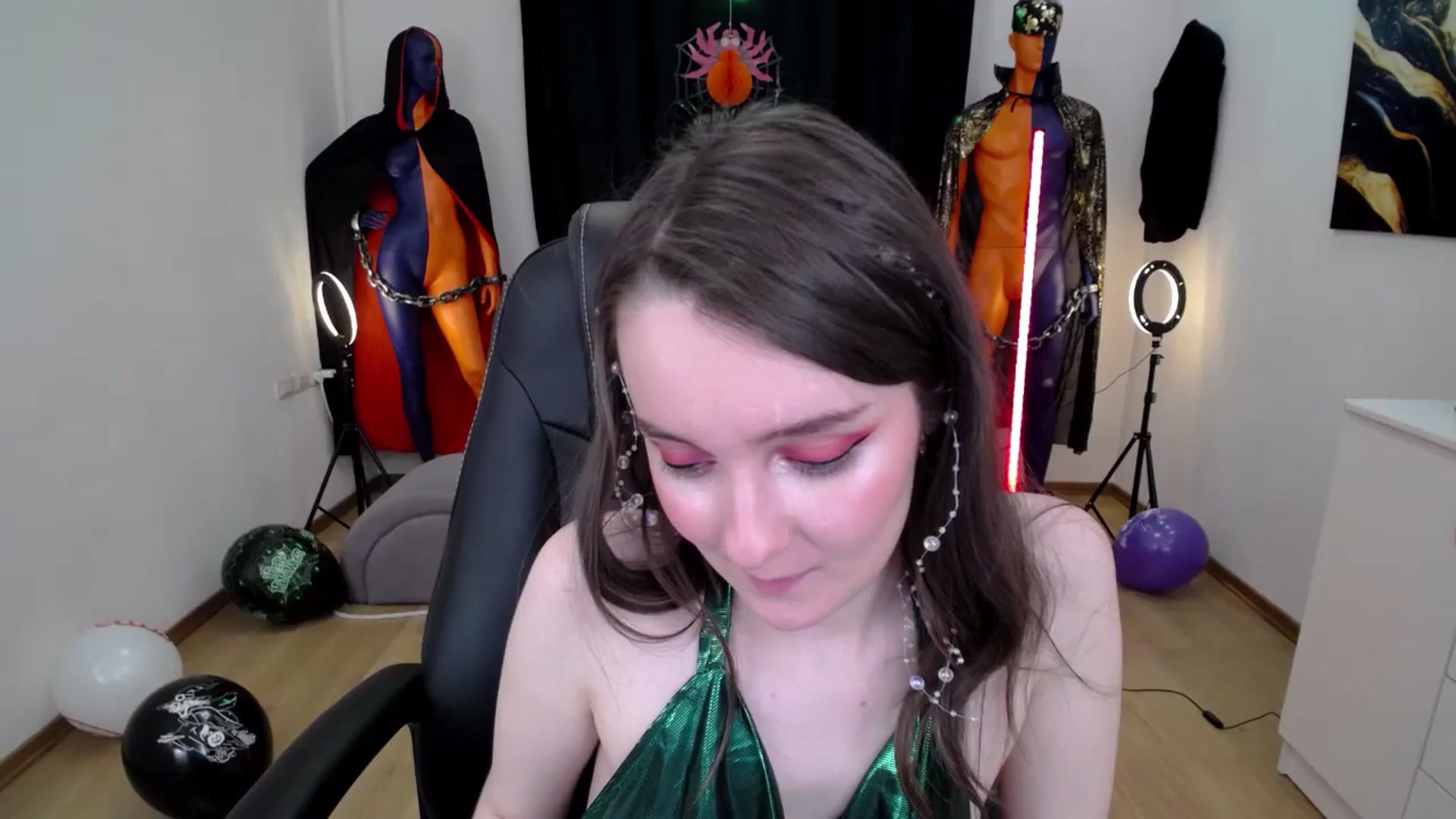 Gallery image thumbnail from Milim_Nava's myfreecams stream on, 10/25/2024, 16:34 image 11 of 20