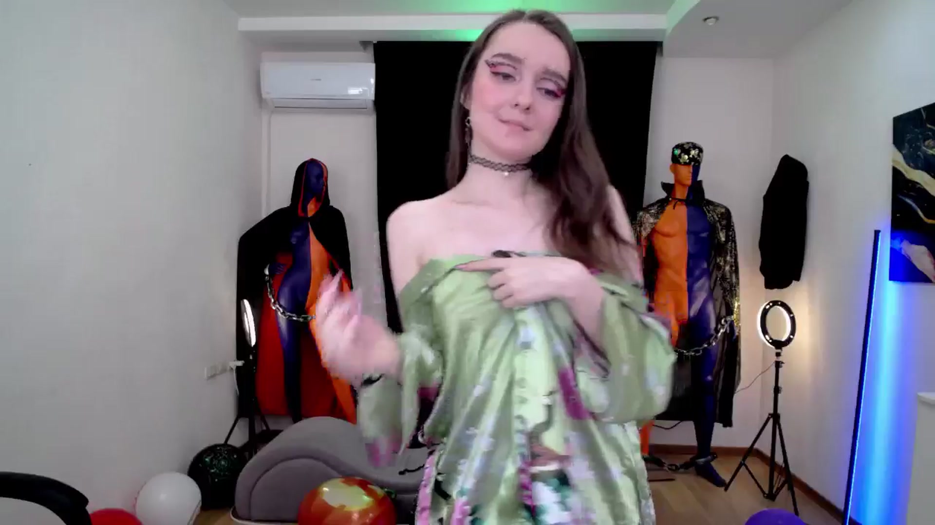 Gallery image thumbnail from Milim_Nava's myfreecams stream on, 10/29/2024, 07:19 image 12 of 20