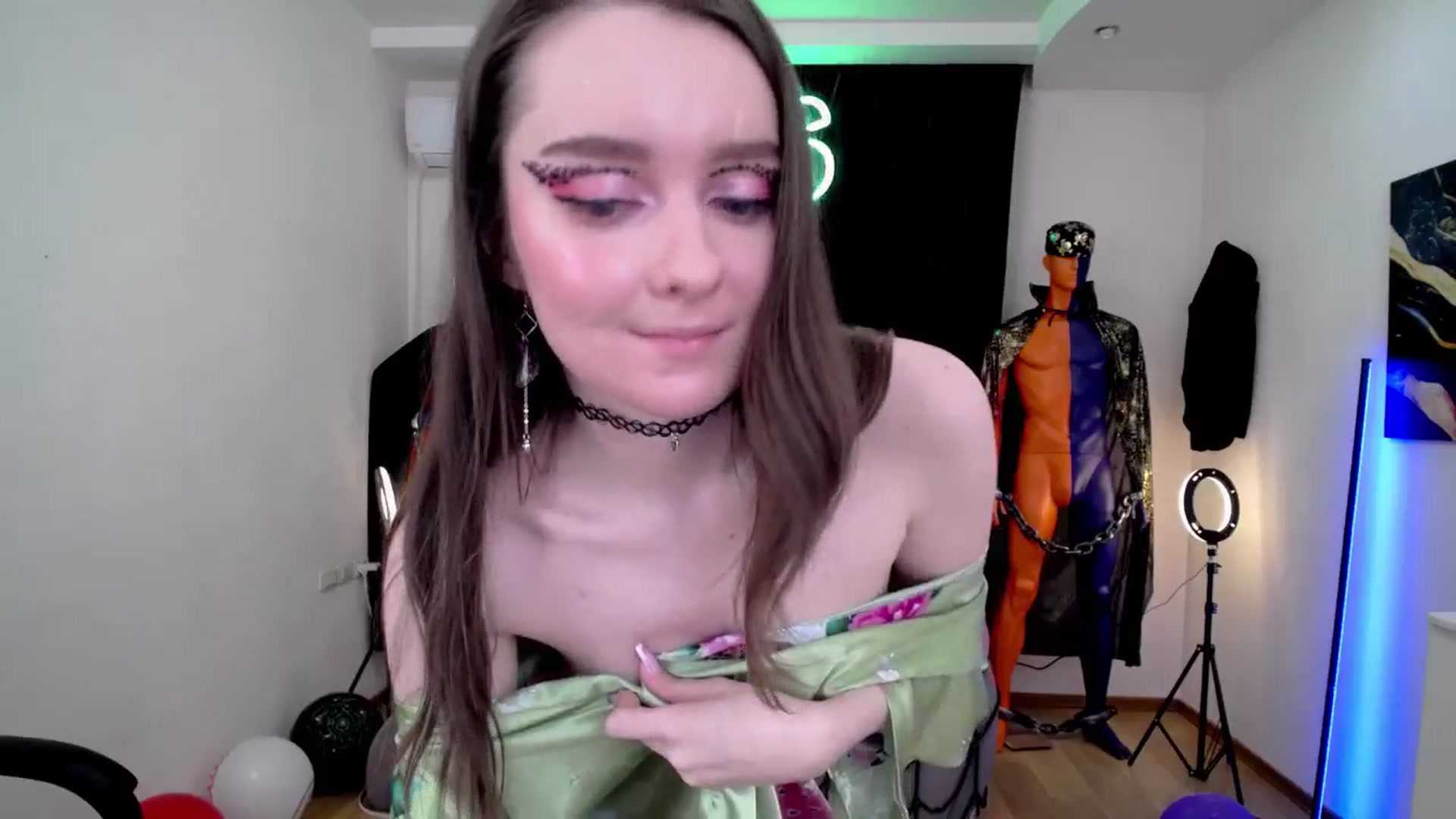 Gallery image thumbnail from Milim_Nava's myfreecams stream on, 10/29/2024, 07:19 image 17 of 20