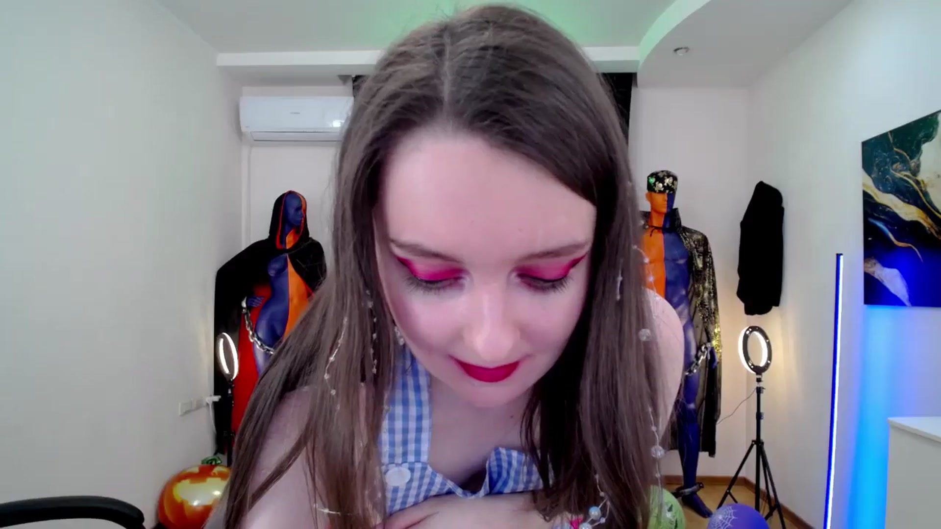 Gallery image thumbnail from Milim_Nava's myfreecams stream on, 10/31/2024, 10:49 image 14 of 20