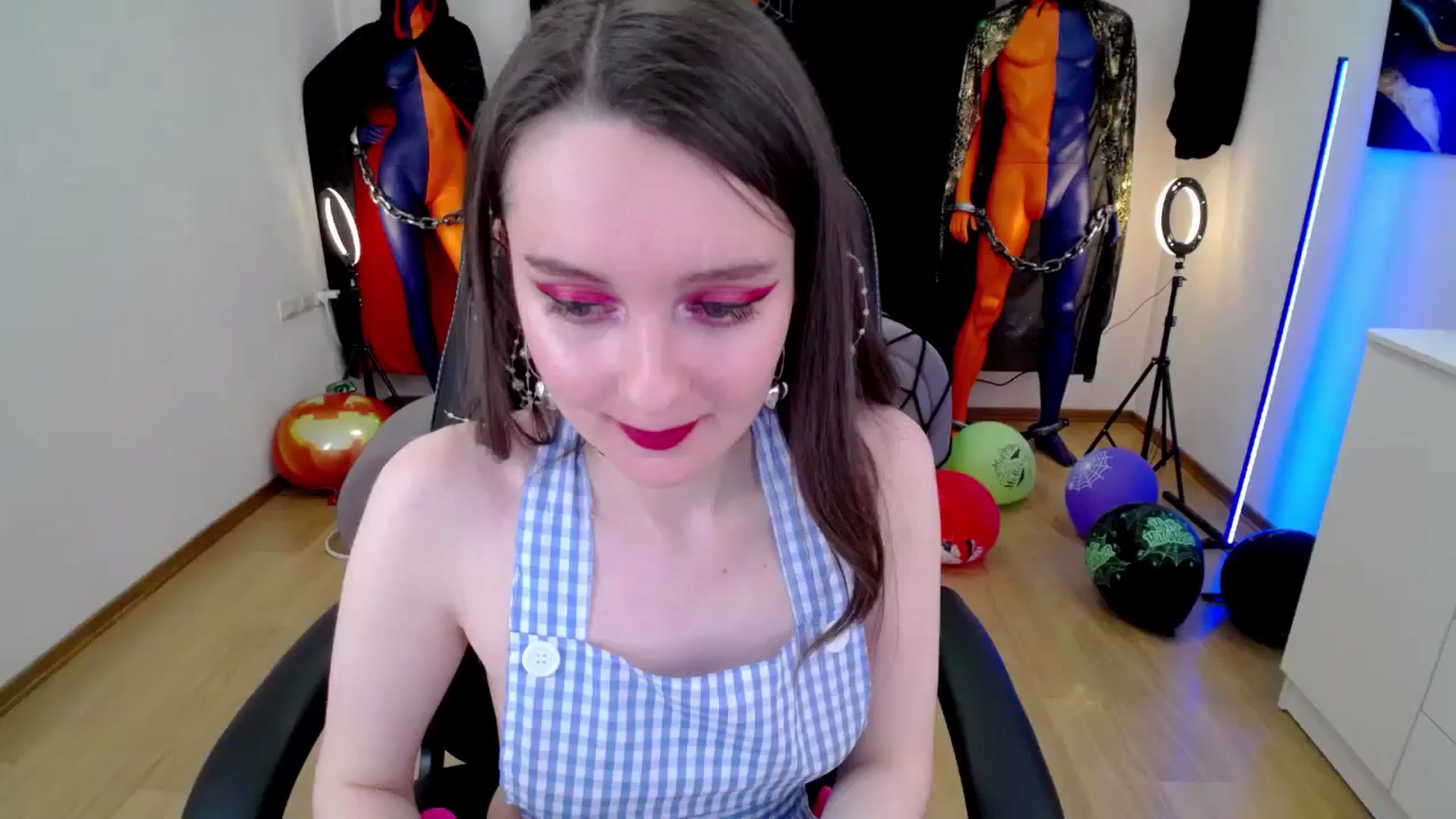 Gallery image thumbnail from Milim_Nava's myfreecams stream on, 10/31/2024, 10:49 image 6 of 20