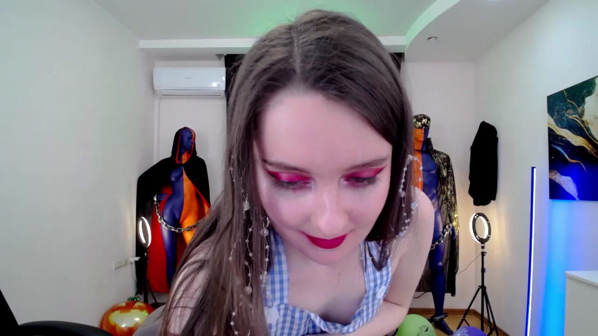 Gallery image thumbnail from Milim_Nava's myfreecams stream on, 10/31/2024, 10:49 image 20 of 20
