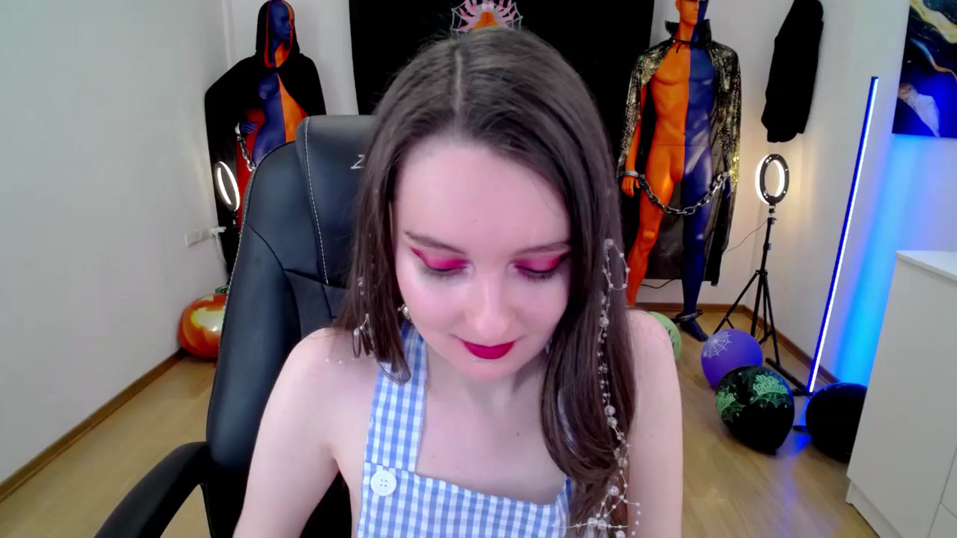 Gallery image thumbnail from Milim_Nava's myfreecams stream on, 10/31/2024, 10:49 image 1 of 20