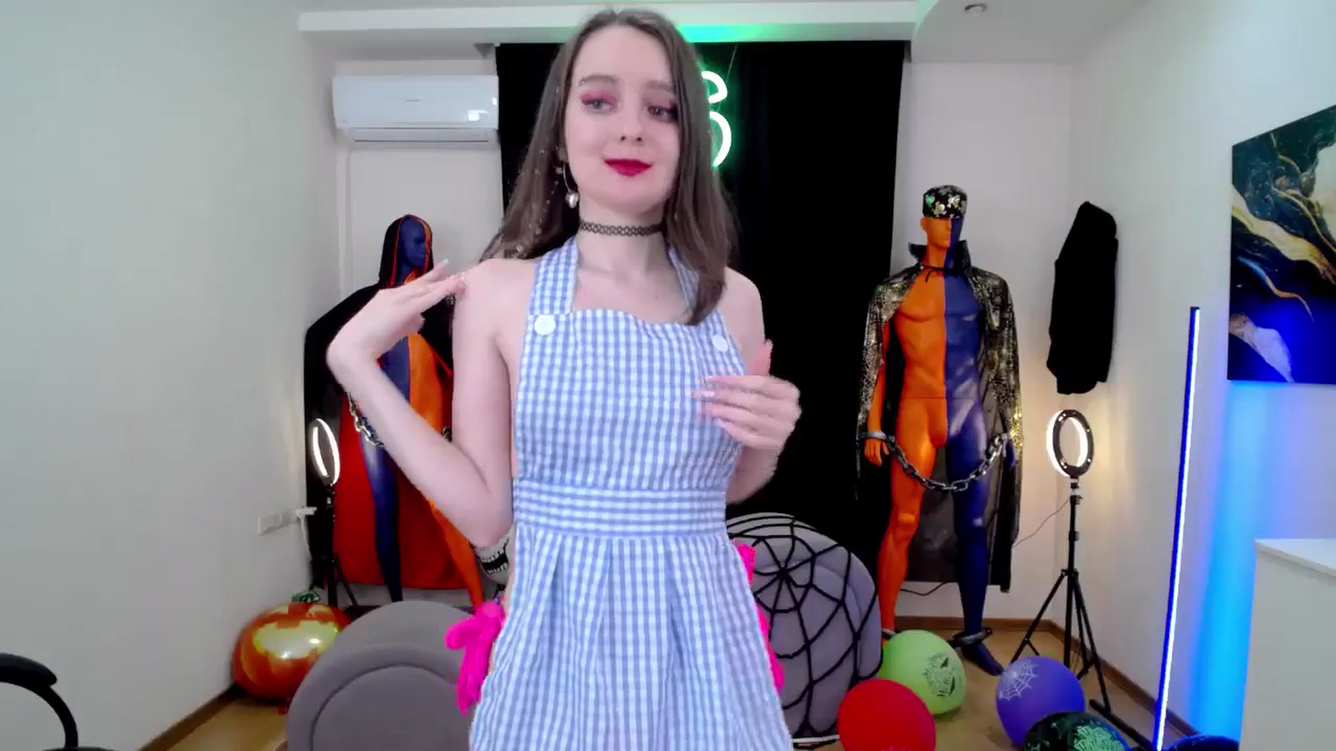 Gallery image thumbnail from Milim_Nava's myfreecams stream on, 10/31/2024, 10:49 image 2 of 20