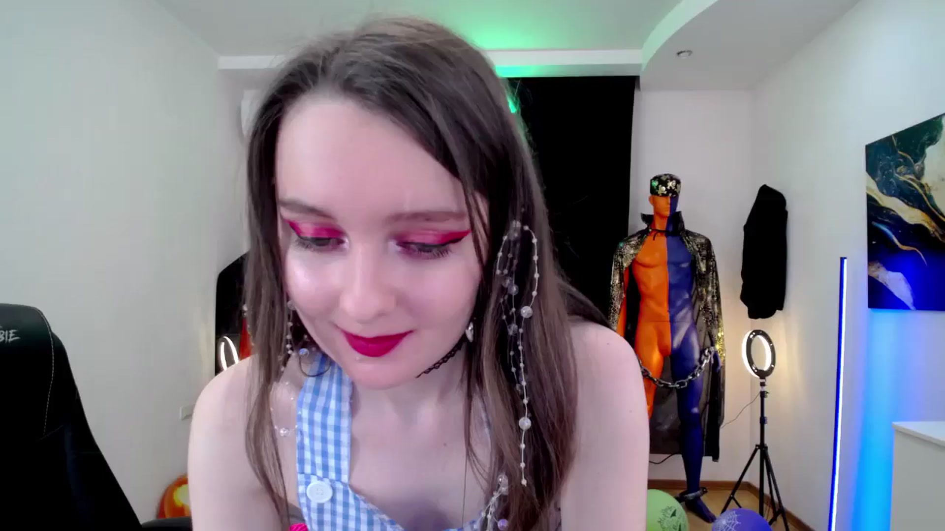 Gallery image thumbnail from Milim_Nava's myfreecams stream on, 10/31/2024, 10:49 image 17 of 20