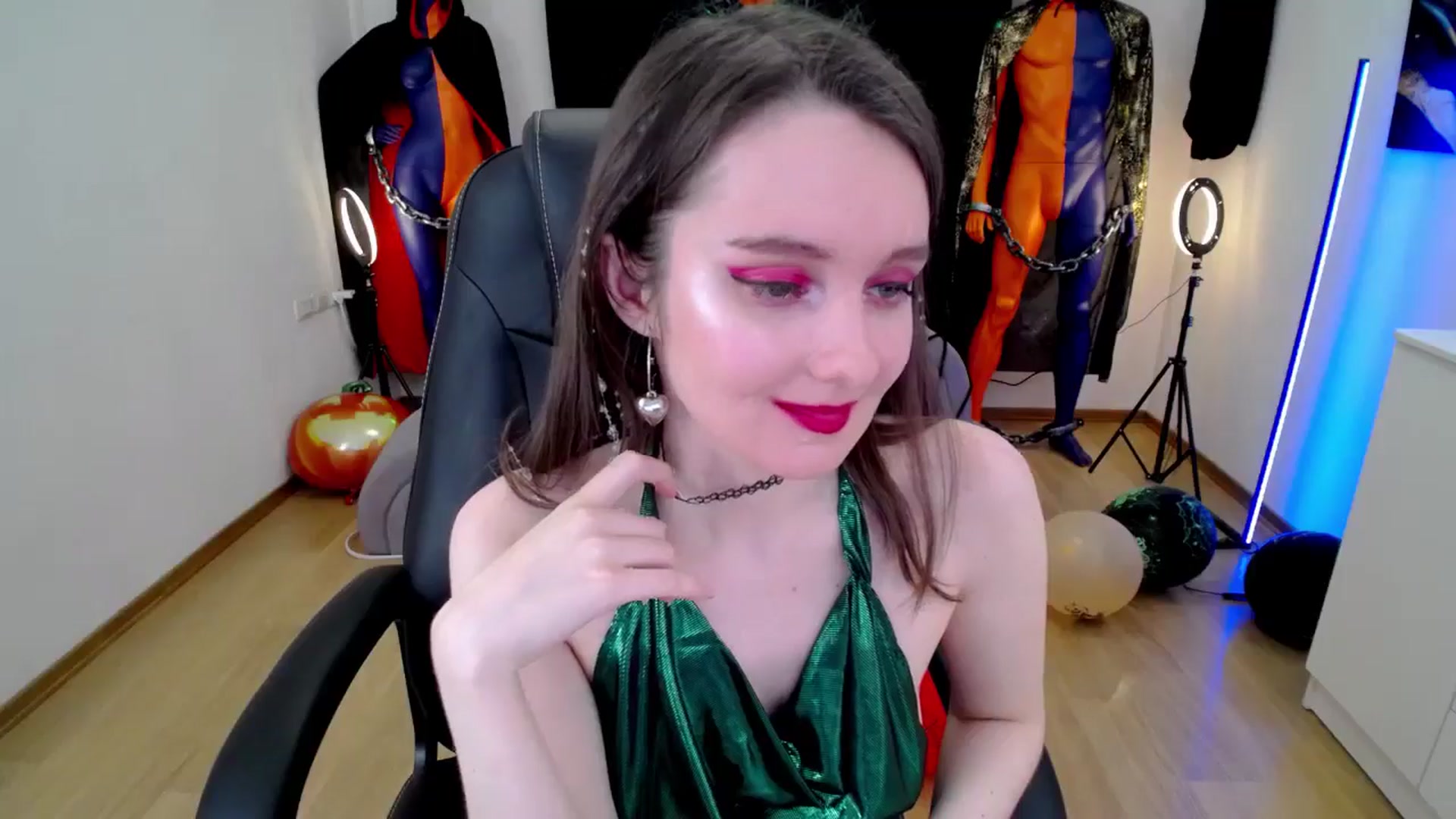Gallery image thumbnail from Milim_Nava's myfreecams stream on, 10/31/2024, 12:08 image 19 of 20