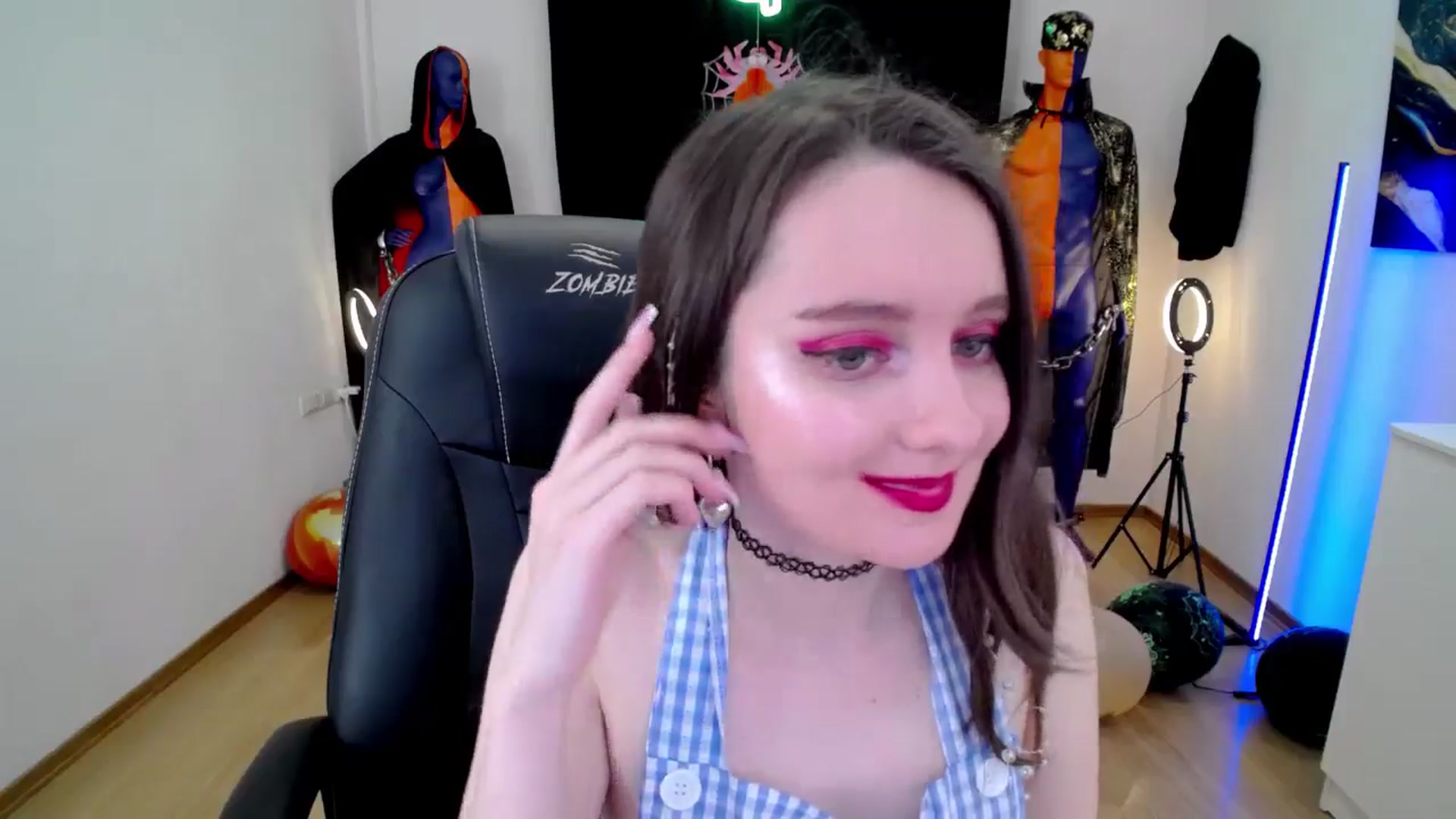 Gallery image thumbnail from Milim_Nava's myfreecams stream on, 10/31/2024, 12:08 image 15 of 20