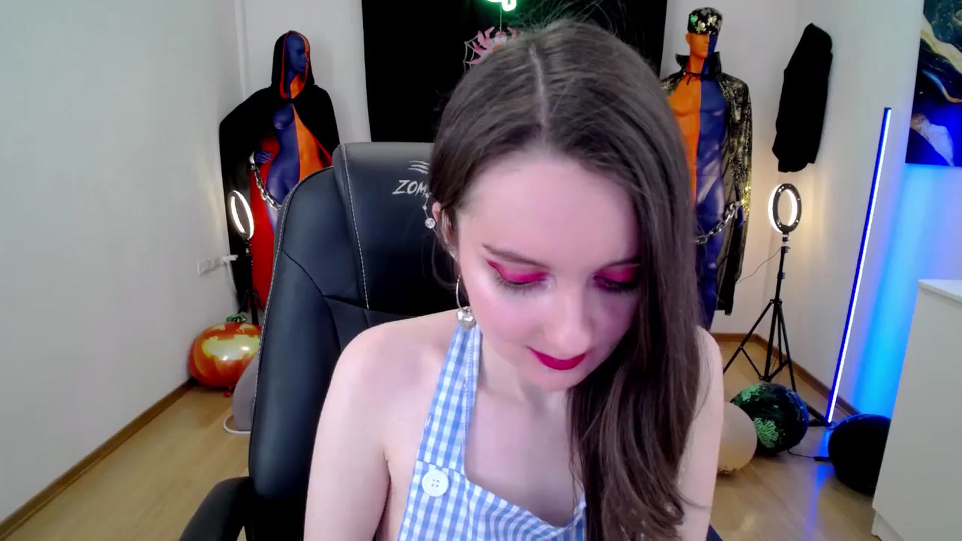 Gallery image thumbnail from Milim_Nava's myfreecams stream on, 10/31/2024, 12:08 image 14 of 20