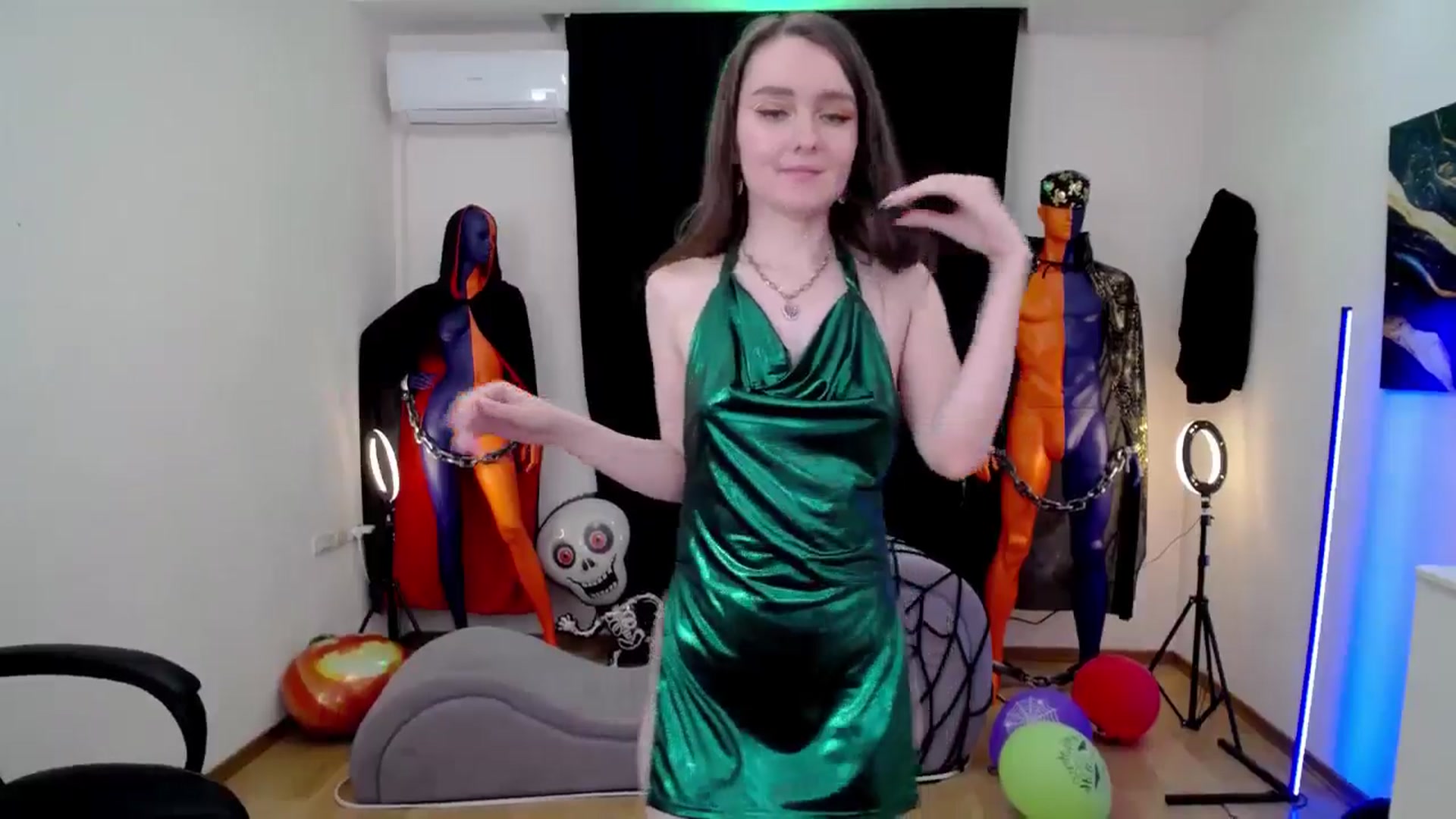 Gallery image thumbnail from Milim_Nava's myfreecams stream on, 11/01/2024, 15:21 image 14 of 20