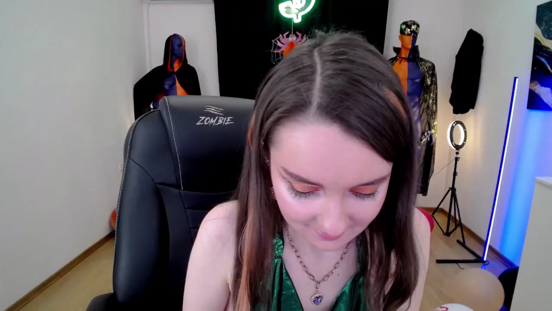 Gallery image thumbnail from Milim_Nava's myfreecams stream on, 11/01/2024, 15:21 image 8 of 20