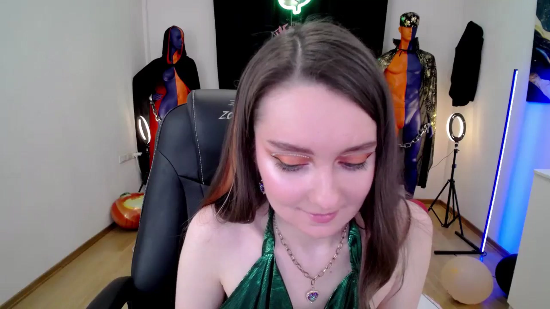 Gallery image thumbnail from Milim_Nava's myfreecams stream on, 11/01/2024, 15:21 image 11 of 20