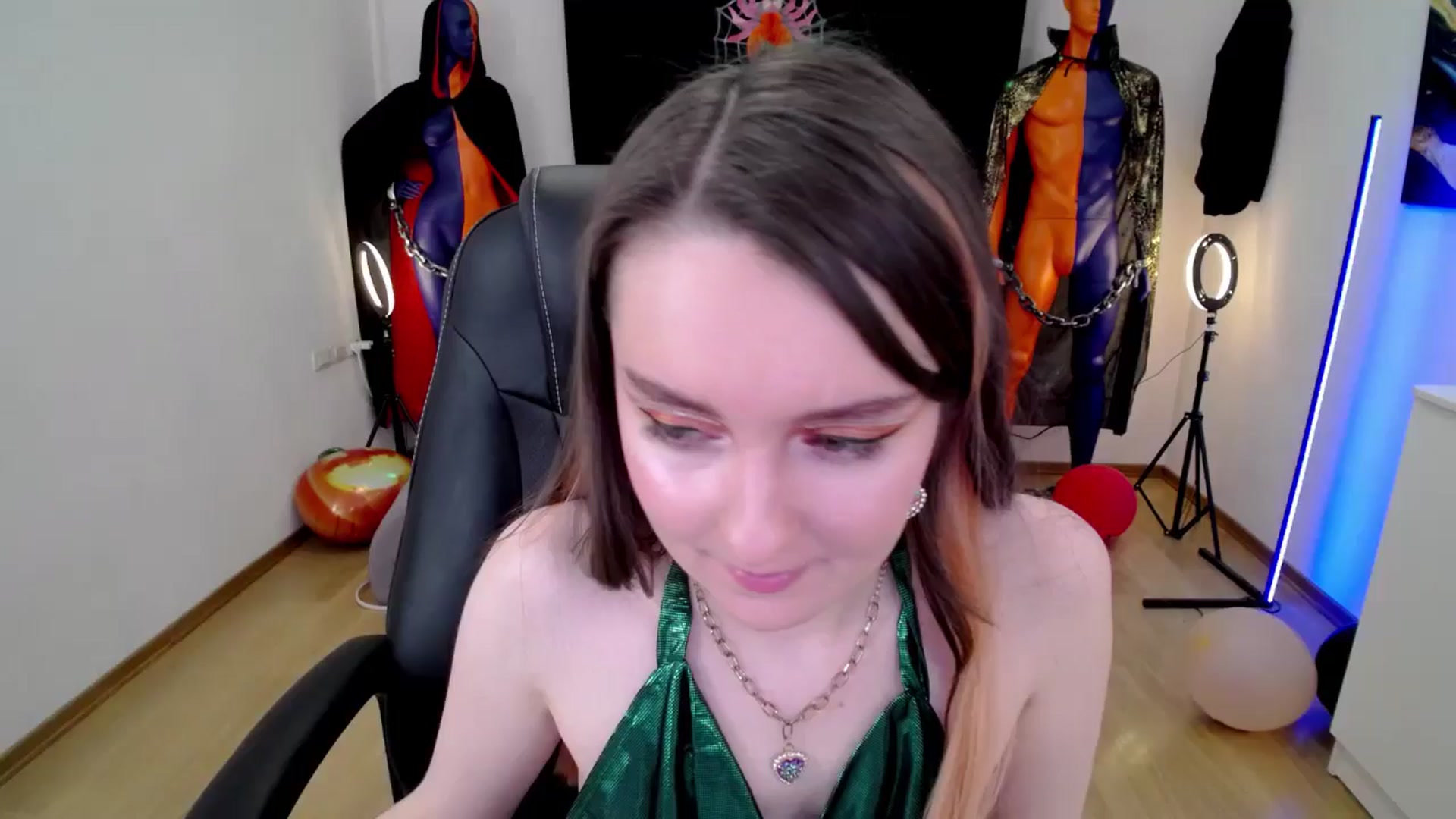 Gallery image thumbnail from Milim_Nava's myfreecams stream on, 11/01/2024, 15:21 image 1 of 20