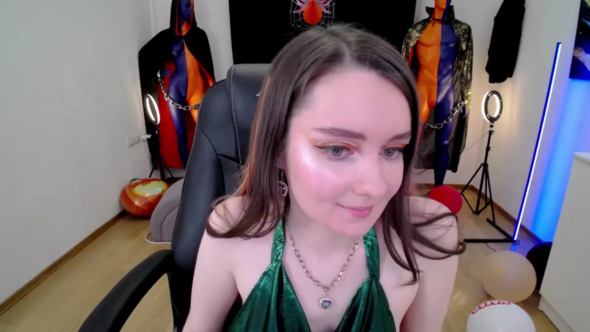 Gallery image thumbnail from Milim_Nava's myfreecams stream on, 11/01/2024, 15:21 image 16 of 20
