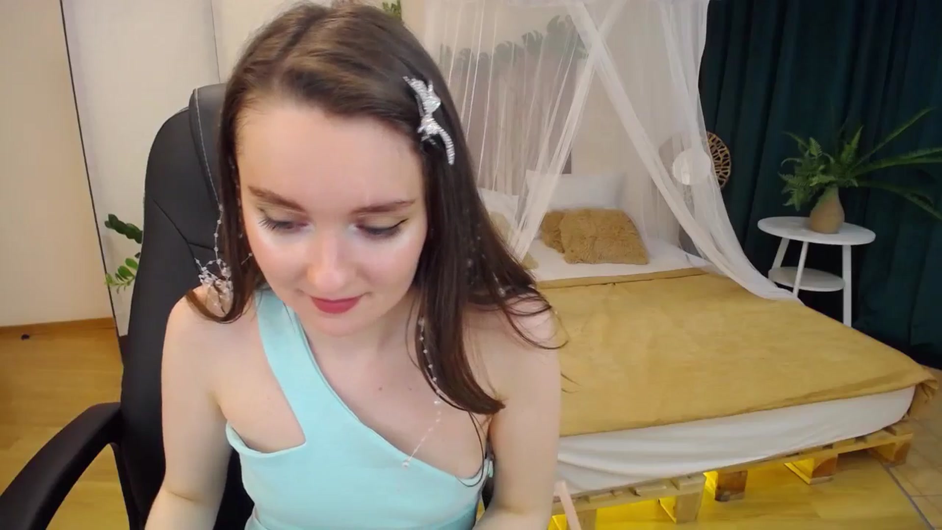 Gallery image thumbnail from Milim_Nava's myfreecams stream on, 11/06/2024, 09:03 image 12 of 20