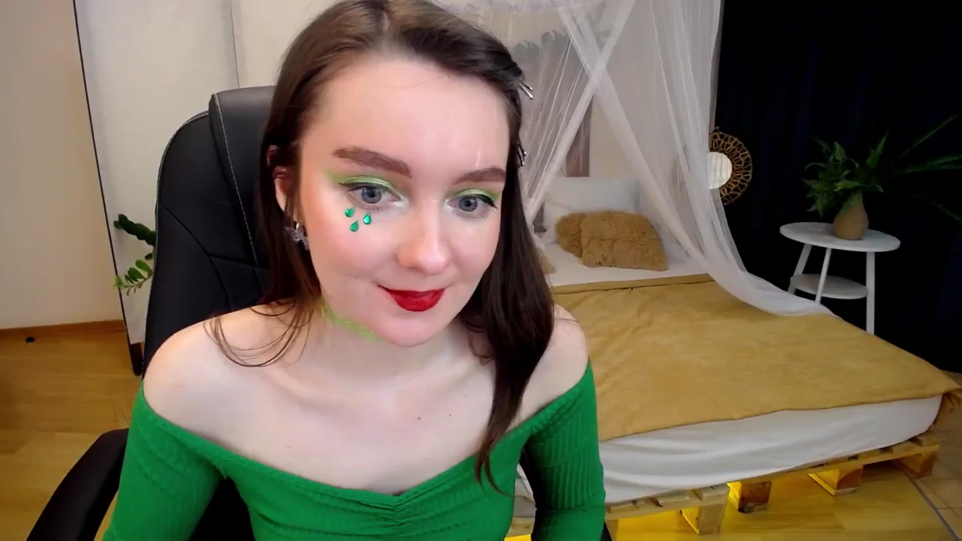 Gallery image thumbnail from Milim_Nava's myfreecams stream on, 11/08/2024, 12:08 image 7 of 20
