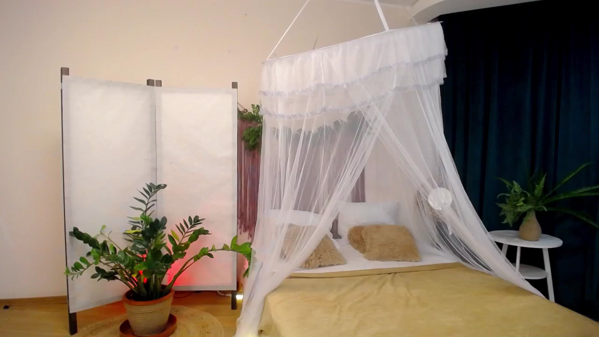 Gallery image thumbnail from Milim_Nava's myfreecams stream on, 11/14/2024, 05:18 image 18 of 20