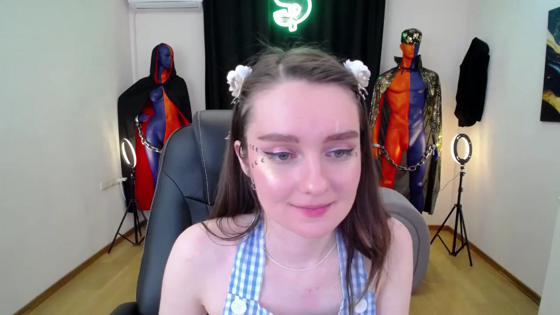Gallery image thumbnail from Milim_Nava's myfreecams stream on, 11/15/2024, 10:45 image 10 of 20