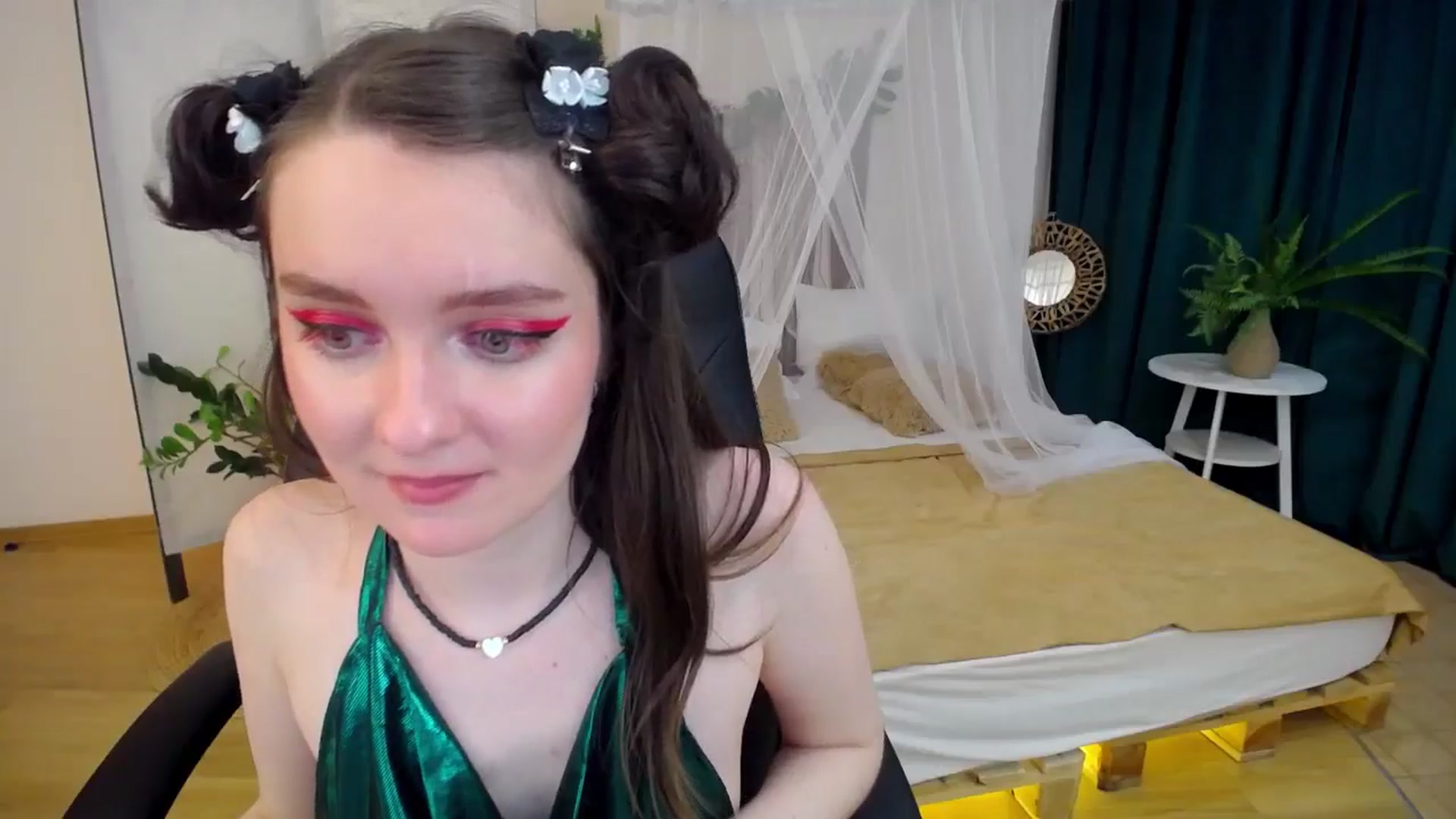 Gallery image thumbnail from Milim_Nava's myfreecams stream on, 11/19/2024, 01:46 image 2 of 20