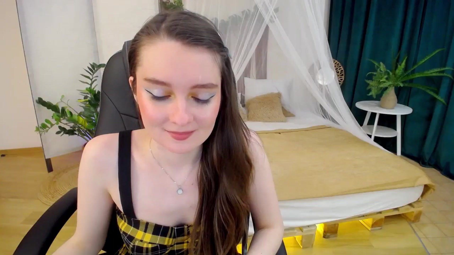 Gallery image thumbnail from Milim_Nava's myfreecams stream on, 11/21/2024, 08:43 image 2 of 20