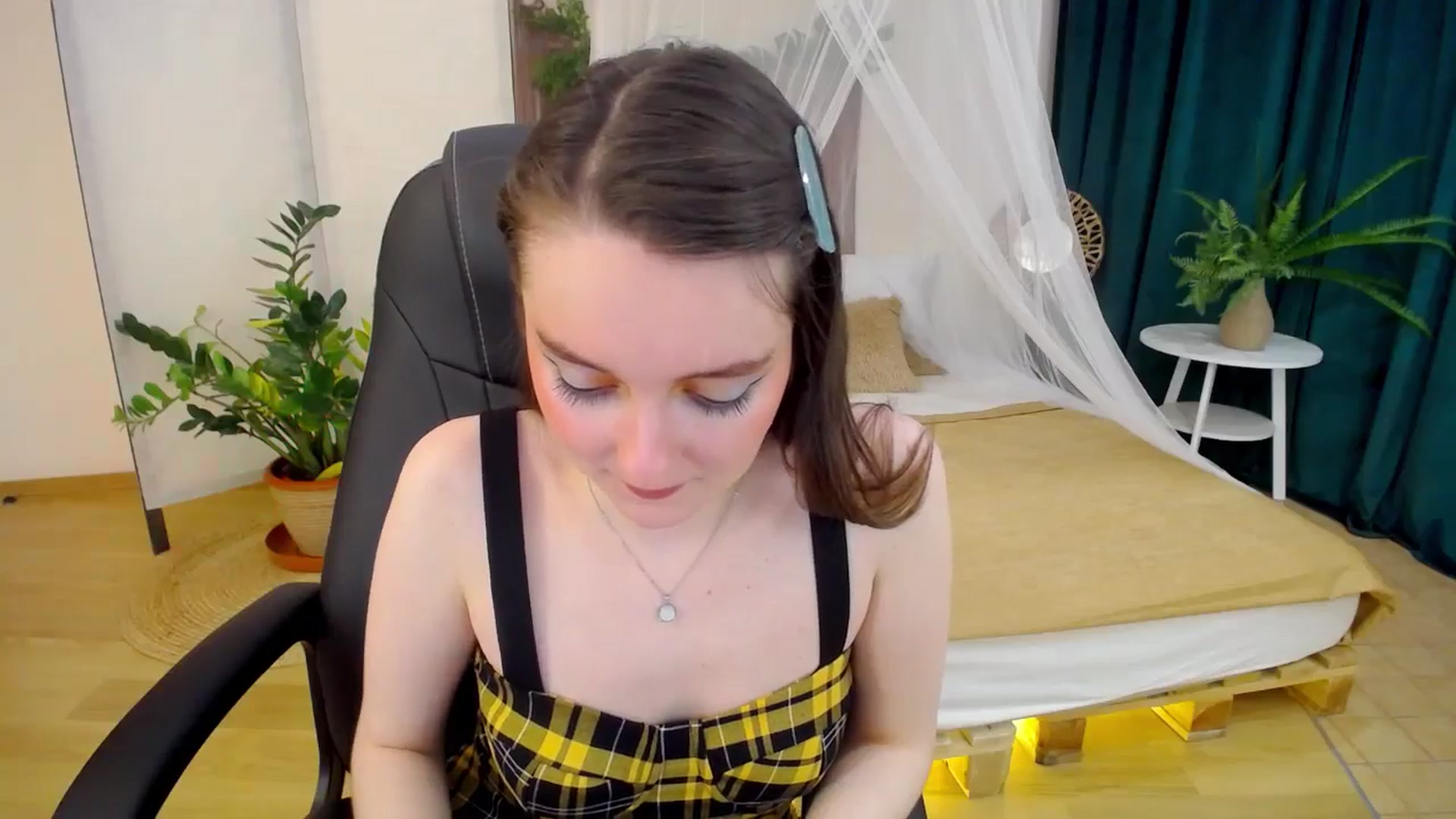 Gallery image thumbnail from Milim_Nava's myfreecams stream on, 11/21/2024, 08:43 image 9 of 20