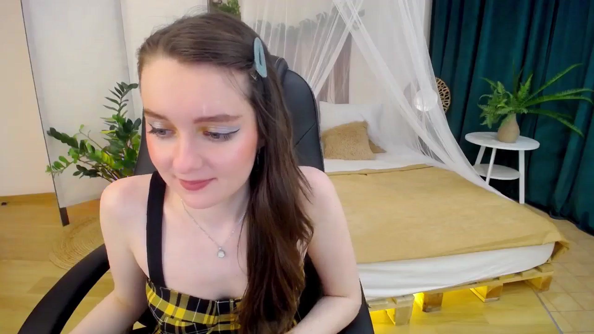Gallery image thumbnail from Milim_Nava's myfreecams stream on, 11/21/2024, 08:43 image 6 of 20