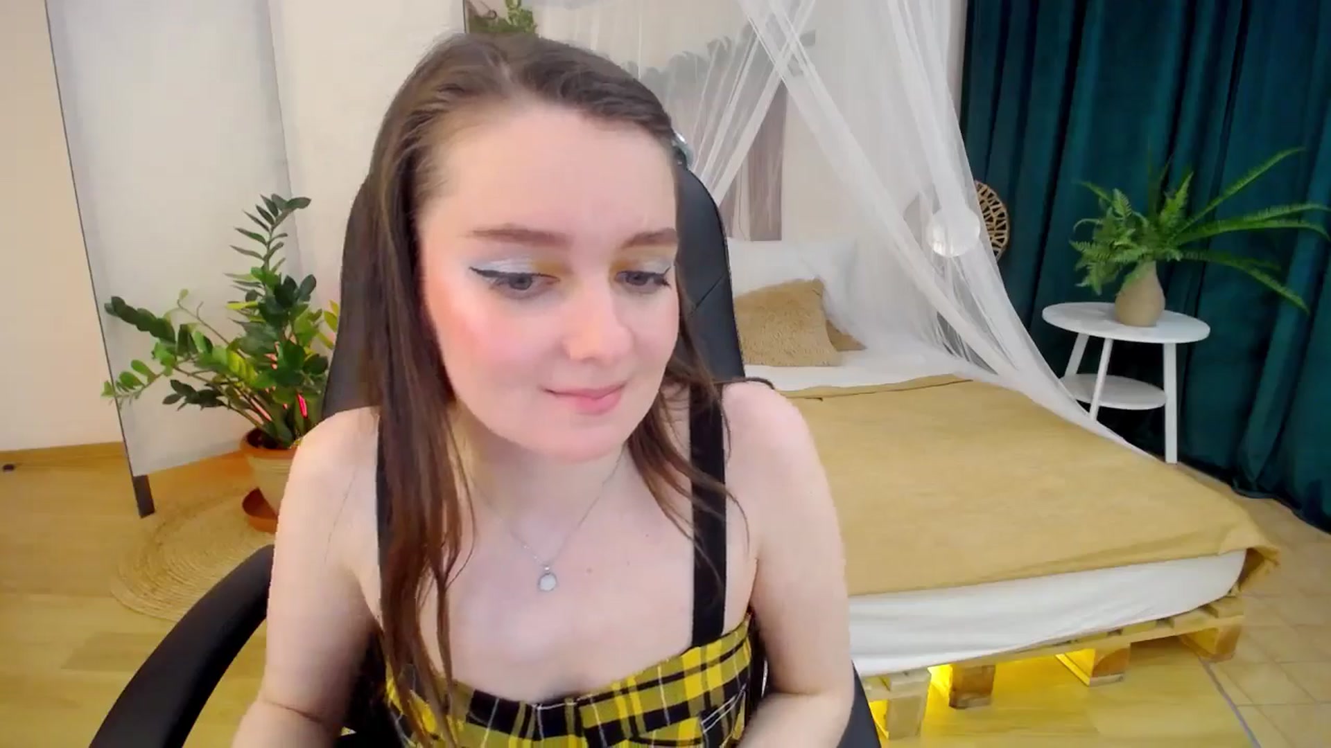 Gallery image thumbnail from Milim_Nava's myfreecams stream on, 11/21/2024, 09:49 image 10 of 20