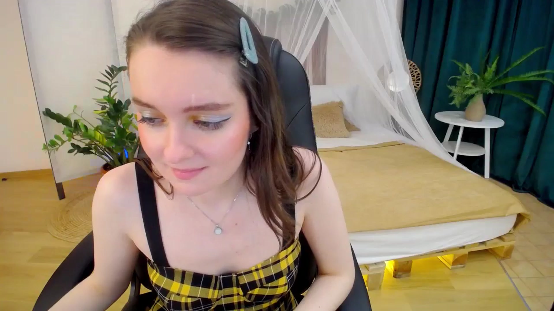 Gallery image thumbnail from Milim_Nava's myfreecams stream on, 11/21/2024, 09:49 image 2 of 20