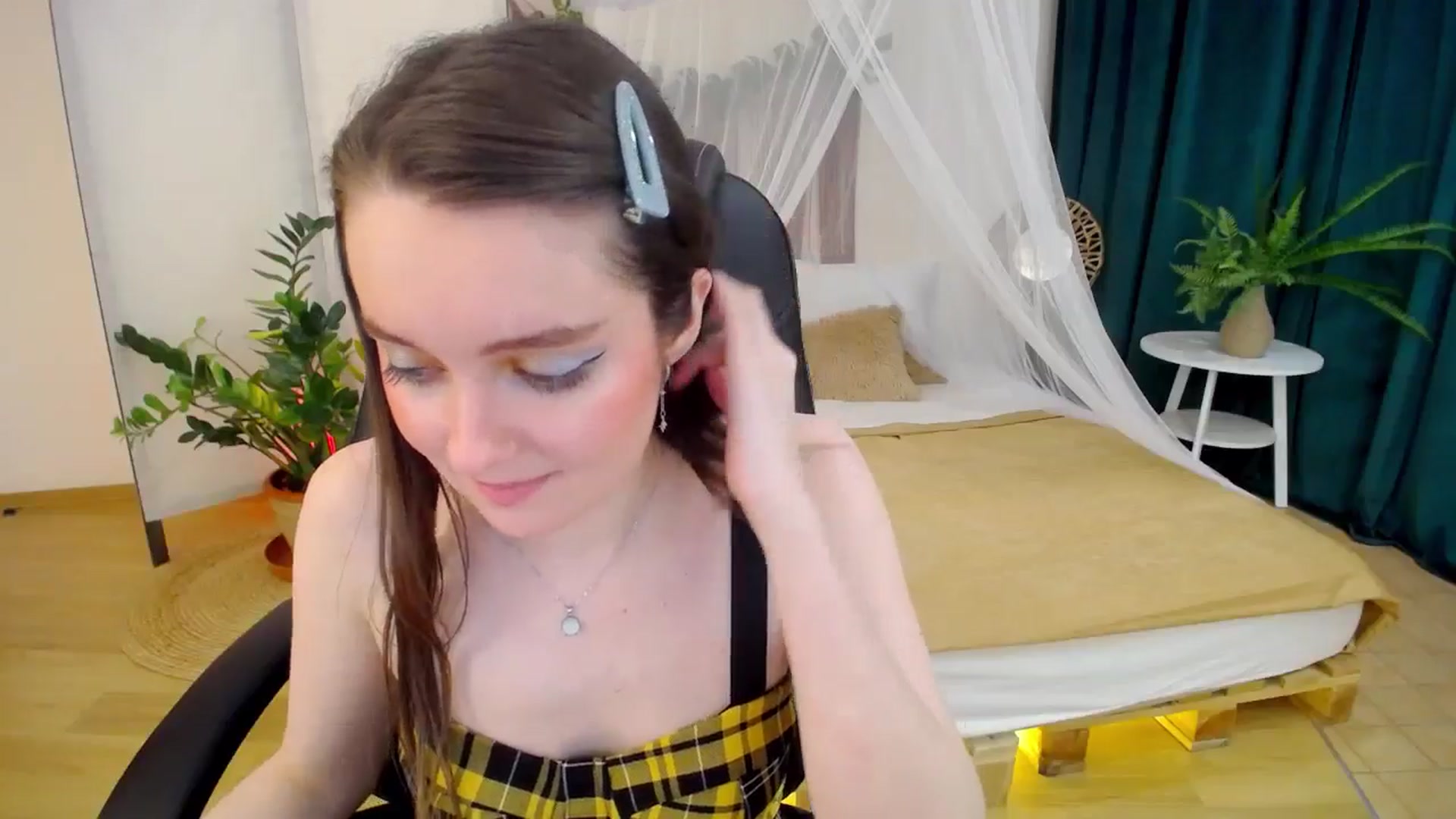 Gallery image thumbnail from Milim_Nava's myfreecams stream on, 11/21/2024, 09:49 image 9 of 20