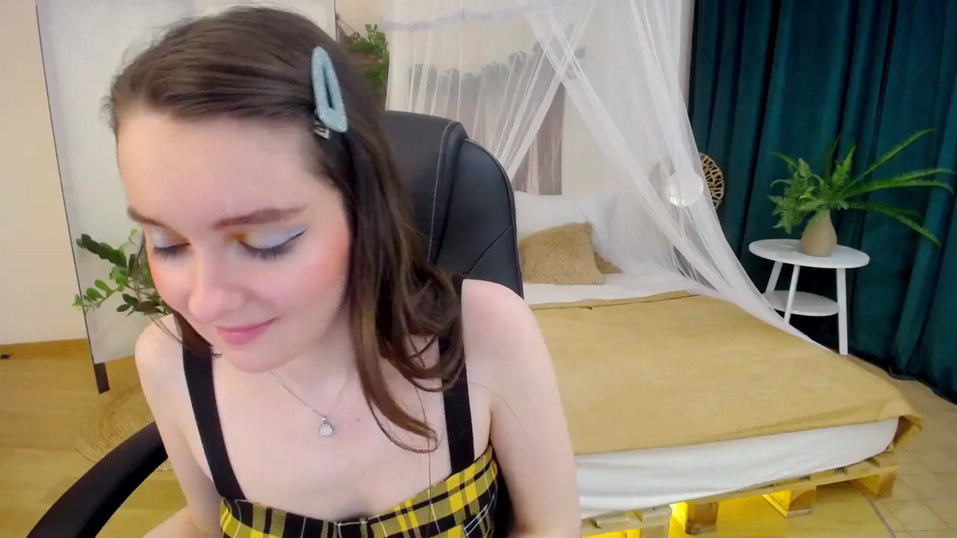 Gallery image thumbnail from Milim_Nava's myfreecams stream on, 11/21/2024, 09:49 image 17 of 20