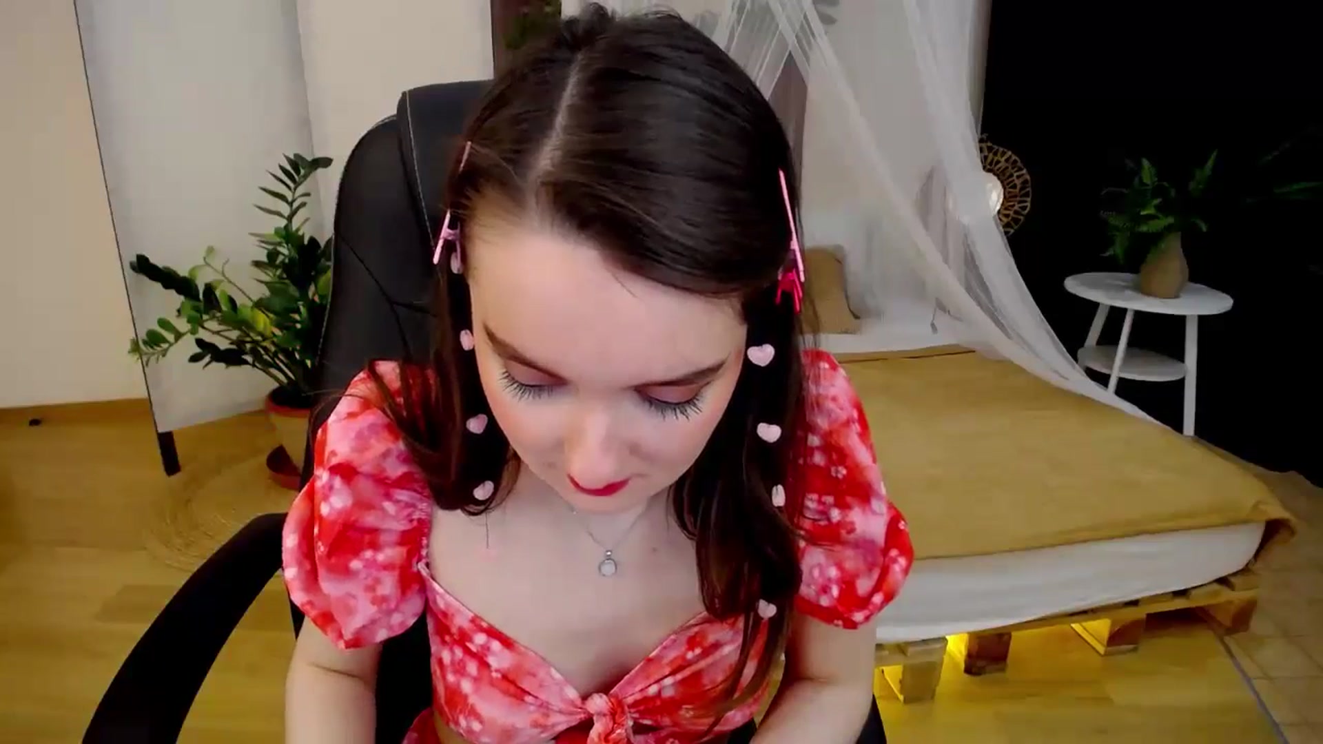 Gallery image thumbnail from Milim_Nava's myfreecams stream on, 11/25/2024, 19:20 image 12 of 20
