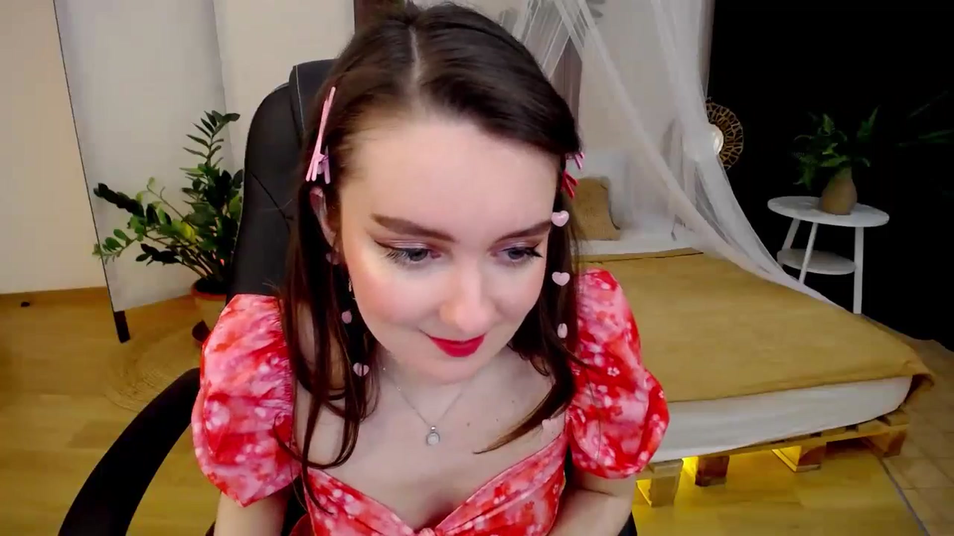 Gallery image thumbnail from Milim_Nava's myfreecams stream on, 11/25/2024, 19:20 image 18 of 20