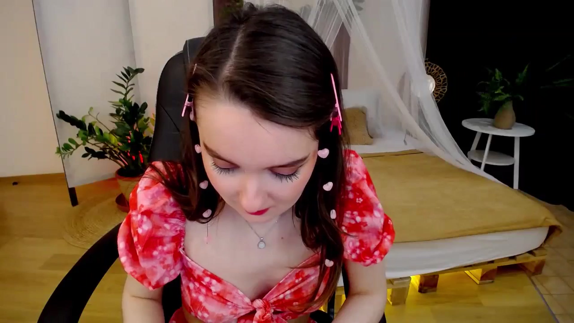 Gallery image thumbnail from Milim_Nava's myfreecams stream on, 11/25/2024, 19:20 image 10 of 20