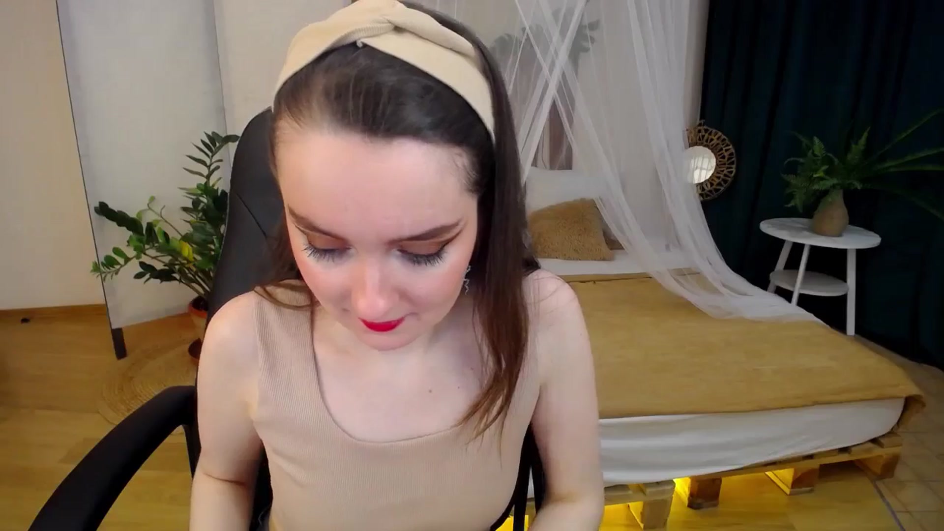 Gallery image thumbnail from Milim_Nava's myfreecams stream on, 11/28/2024, 20:37 image 8 of 20