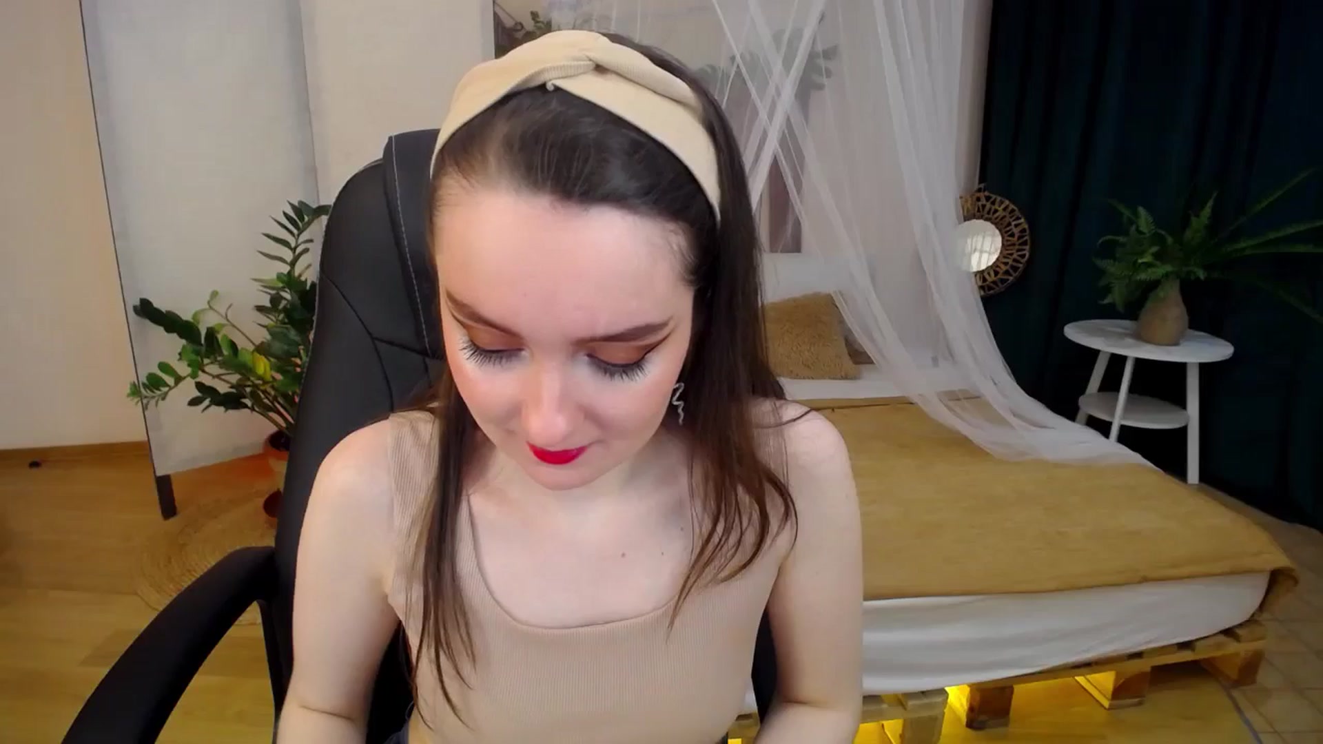 Gallery image thumbnail from Milim_Nava's myfreecams stream on, 11/28/2024, 20:37 image 3 of 20