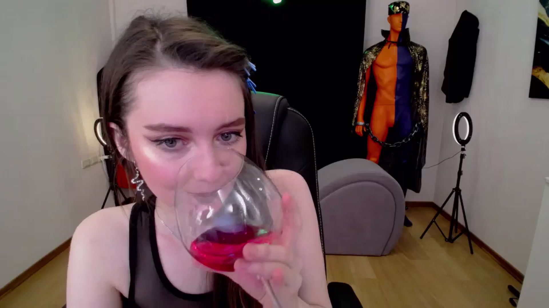 Gallery image thumbnail from Milim_Nava's myfreecams stream on, 11/30/2024, 14:19 image 7 of 20