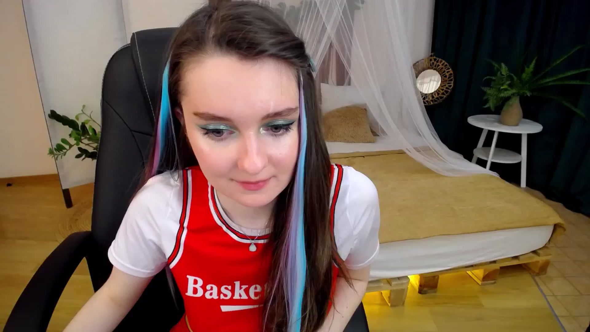 Gallery image thumbnail from Milim_Nava's myfreecams stream on, 12/05/2024, 09:08 image 14 of 20