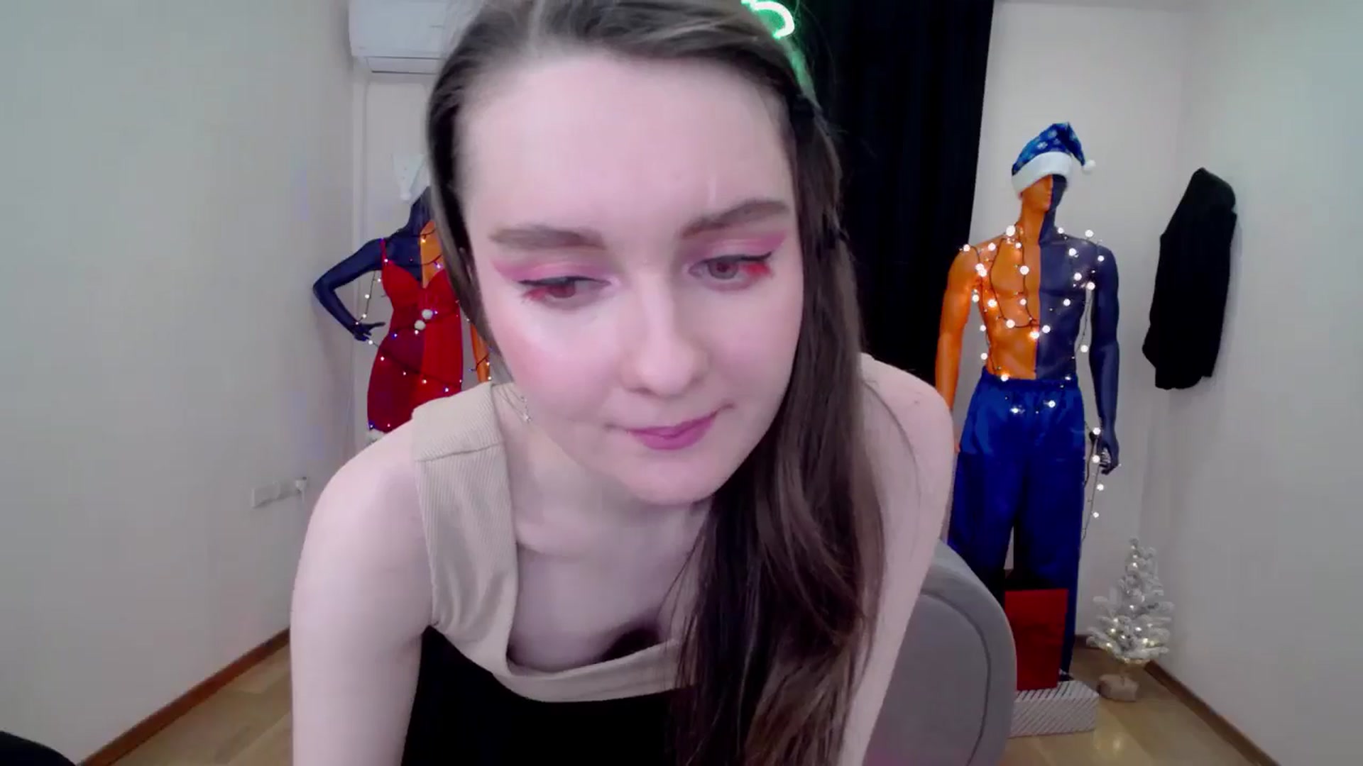 Gallery image thumbnail from Milim_Nava's myfreecams stream on, 12/11/2024, 12:13 image 16 of 20